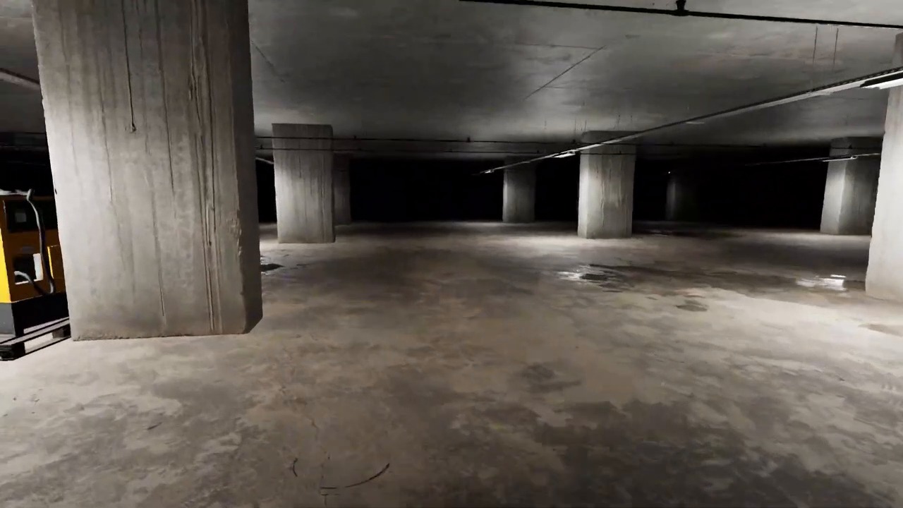 Backrooms Escape Together Level 1 generator repair during bright phase